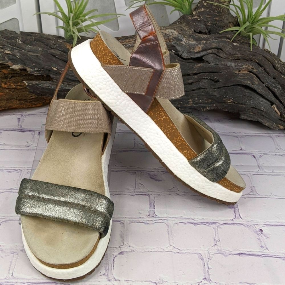 OTBT Libra Platform Sandals